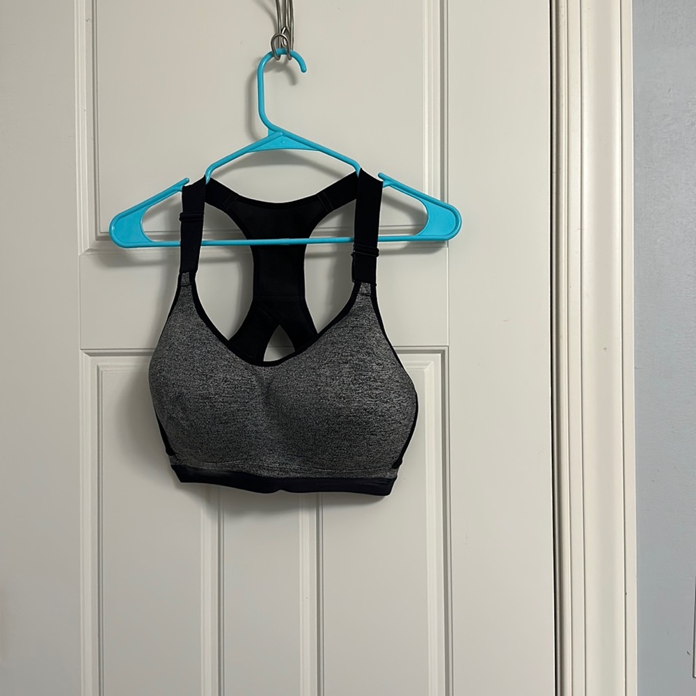 Victoria’s Secret maximum support bra